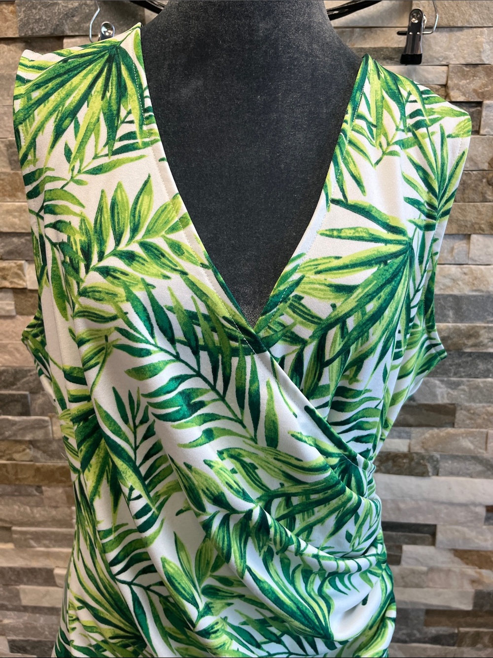 Marc New York White and Green Leaf Print Sleeveless Wrap Top - Picture 2 of 10